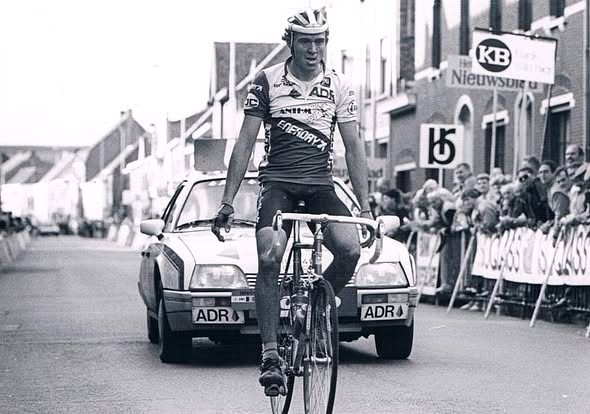 Johan Museeuw wint solo in Desselgem 1988